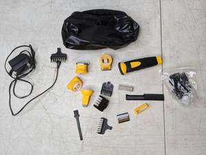 lot 471 image: Wahl GroomsMan ProSport Grooming Kit