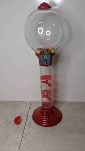 lot 586 image: Classic Childrens 36 Metal Spiral Gumball Bank