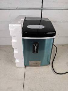 lot 568 image: NewAir Portable Ice Maker
