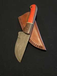 Great Looking Custom Damascus Steel Knife