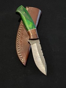 Great Looking Custom Damascus Steel Knife