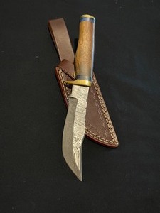 Stunning Custom Damascus Steel Hunting Knife