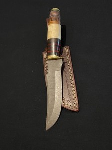Spectacular Custom Damascus Steel Hunting Knife
