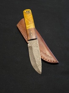 Great Looking Custom Damascus Steel Knife