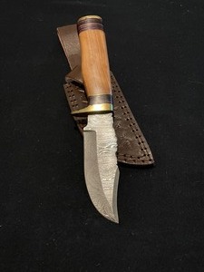 Superb Custom Damascus Steel Hunting Knife