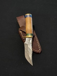 Stunning Custom Damascus Steel Knife