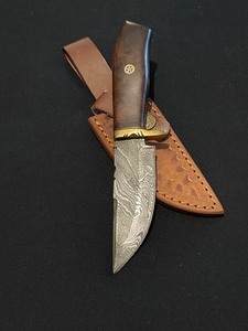 Superb Custom Damascus Steel Hunting Knife