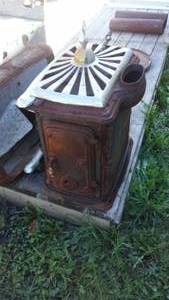 lot 4 image: Vintage Wood Burning Stove with stand and EmberAsh Plate.