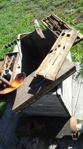 lot 9 image: Vintage Wood Box and Tools.