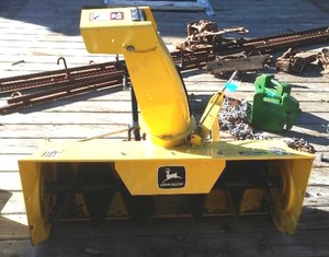 lot 14 image: John Deer Snow Thrower.