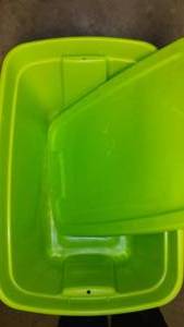 lot 41 image: Hot Wheels Track in Tote.