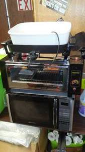 lot 70 image: Small Appliances (3) All in good Working Condition.