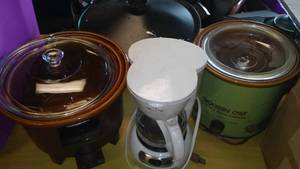 lot 96 image: 2 Crock Pots, Wok and Coffee Pot.