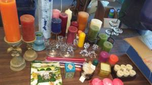 lot 109 image: Candles Galore