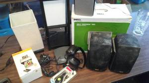 lot 111 image: Electronics and Lamps