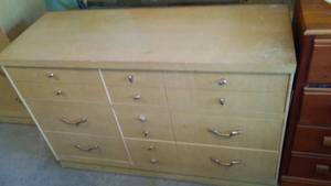 lot 126 image: Mid Century Dresser.