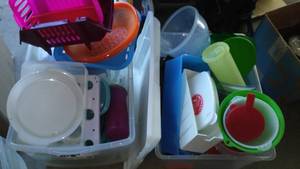 lot 131 image: 2 Totes of Tupperware & Plastic Storage Containers.