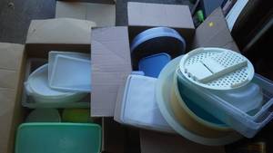 lot 144 image: Tupperware & more. - 3