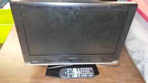 lot 169 image: Emerson TV 19 in. Flat Screen DCD Combo
