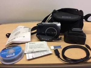 lot 78 image: Sony Handycam Camcorder Video Recorder - Great Working Condition