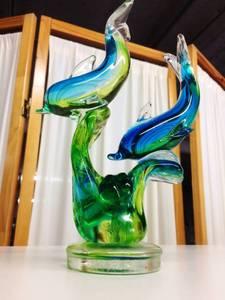 lot 10 image: Striking Murano Seguso Style Blue & Green Art Glass Aquatic Jumping Dolphins On The Waves Sculpture  Approx 9 - Label On Bottom Says Hand Made Art Glass - Excellent Condition