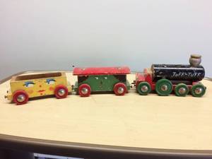 lot 49 image: RARE VINTAGE 50S WOODEN TRAIN SET LEKSAK FRAN BRIO TUFF TUFF SWEDEN toy pull set - FAMILJEN