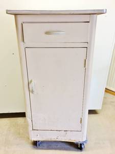 lot 57 image: VintageAntique Metal Kitchen Storage Cabinet