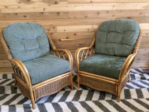 lot 2 image: WOW MSRP $2400 FABULOUS COASTAL STYLING BRAXTON CULLER EVERGLADE BAMBOO & WICKER ARM CHAIRS - EXCELLENT CONDITION THESE ARE CURRENTLY SOLD ONLINE AND THE MATCHING OTTOMANS ARE AVAILABLE FOR PURCHASE ONLINE