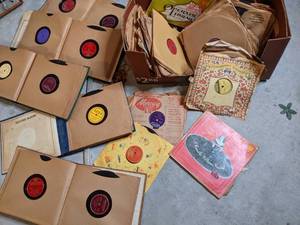 Large Lot of Vintage Ukrainian Vinyl Records&nbsp