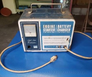 Vintage Solid State Combination Montgomery Ward Engine Starter and Battery Charger