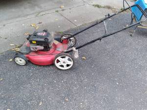 Poulan Pro 190cc 22 Cutting Path Gas Lawnmower with Mulch Discharge