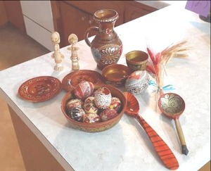 Hand Painted Home Decor Eggs, Dishes, Spoons, Etc.&nbsp