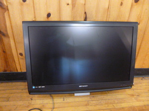 Emerson LCD 32 Color TV
