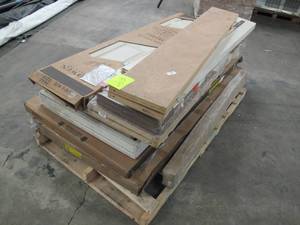 lot 117 image: Pallet of Miscellaneous UntestedUnchecked Doors and Closet Doors