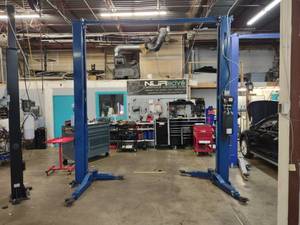 Autolift Model TP11KAC-D3 2 Post Hydraul...