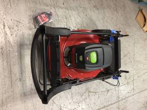 lot 102 image: Recycler 22 in. SmartStow 60-Volt Max Lithium-Ion Cordless Battery Walk Behind Mower, 6.0 Ah BatteryCharger Included by Toro Customer Returns See Pictures