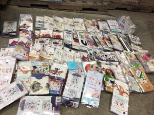 MIX LOT OF WALL DECOR&nbsp&nbspCustomer Returns See Pictures&nbsp