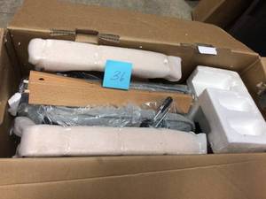 Massaging Lounge Chair Shiatsu&nbsp&nbspCustomer Returns See Pictures&nbsp