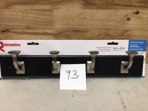 18 in. (457 mm) Black Transitional Hook Rack&nbsp&nbspCustomer Returns See Pictures&nbsp