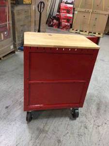 Husky rolling Tool Cabine with key see pictures