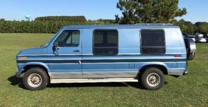 1985 Ford Econoline 150 Van