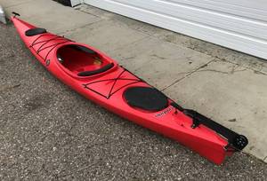 lot 2 image: 2001 Perception Catalina Kayak