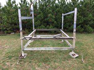 lot 3 image: 1600# Capacity Shore Station PontoonBoat Lift