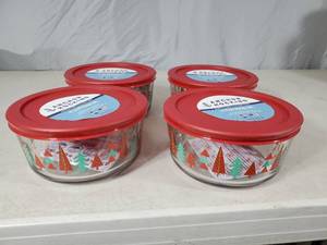 lot 11 image: 4 New Anchor Hocking 4 Cup Glass Holiday Food Storage with Lids
