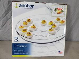 lot 31 image: New Anchor Hocking 3 Piece Presence Entertainment Set
