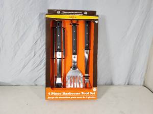 lot 33 image: New 4 Piece BBQ Tool Set