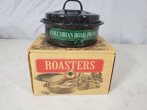 lot 36 image: Columbia Home Products Petite Enamelware Roaster