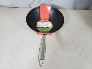 lot 78 image: New Nordic Ware 10 Inch Wok