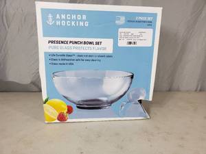 lot 81 image: New Anchor Hocking Presence Punch Bowl Set