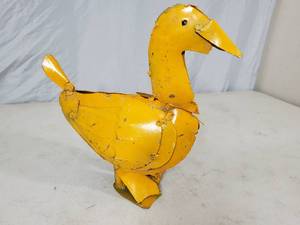 lot 95 image: New Handmade Recycled Metal Garden Art Duck